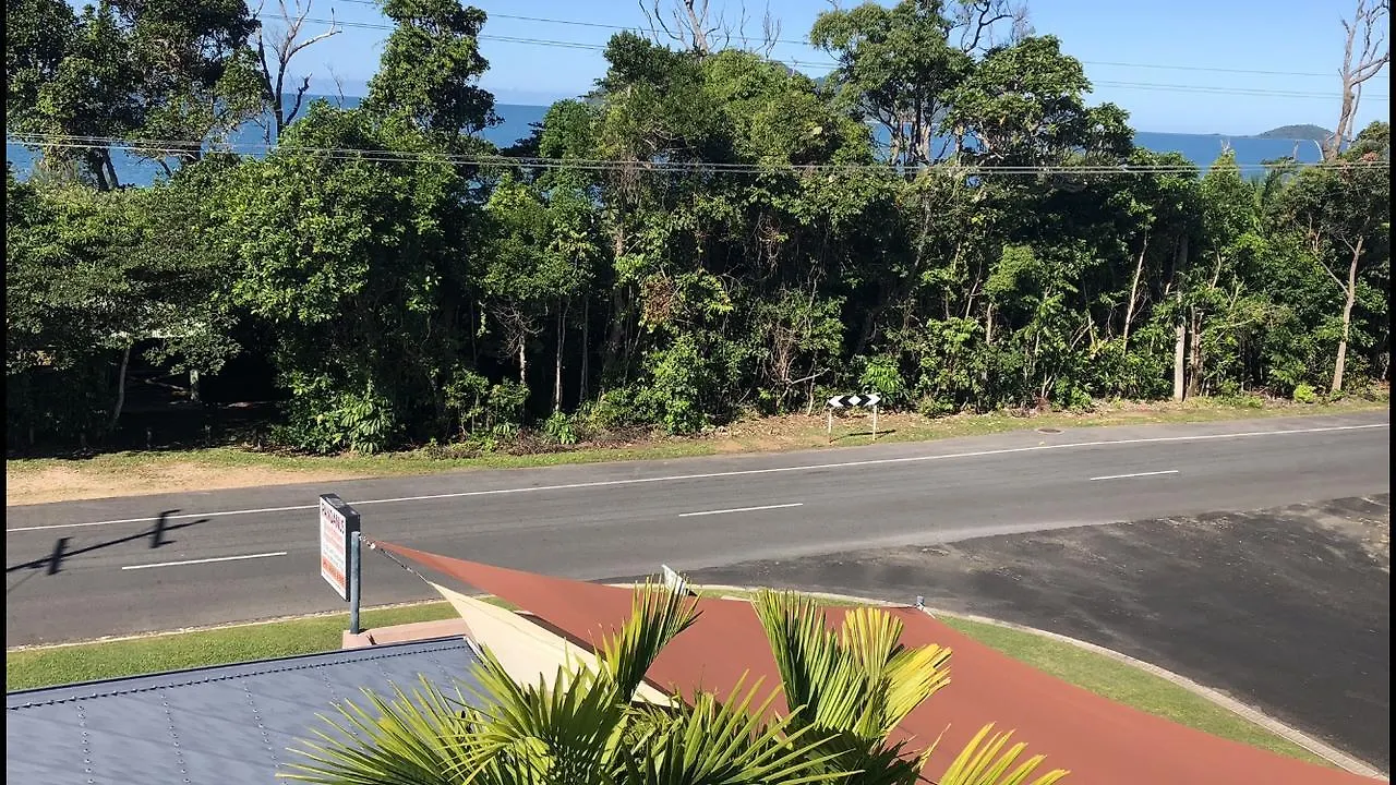 Pandanus Holiday Apartments Mission Beach 0*,  Australia